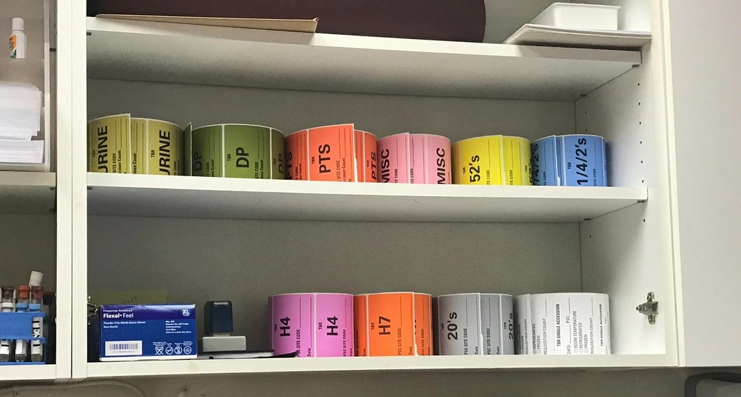 Custom tinted color thermal labels